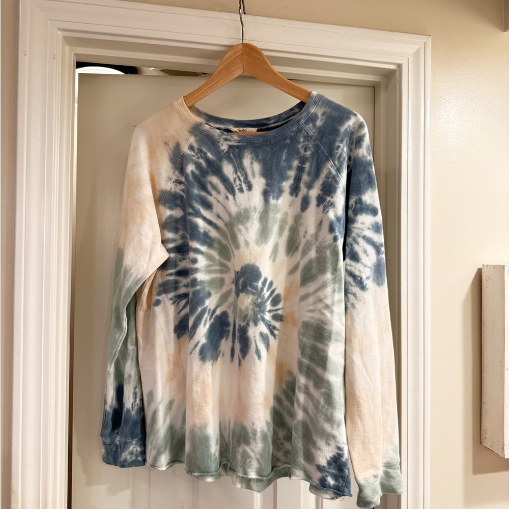 Tie-Dye Sweatshirt in Blue and Cream